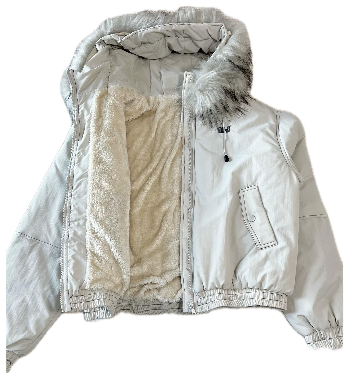 VALVE2K IVORY FUR CARGO